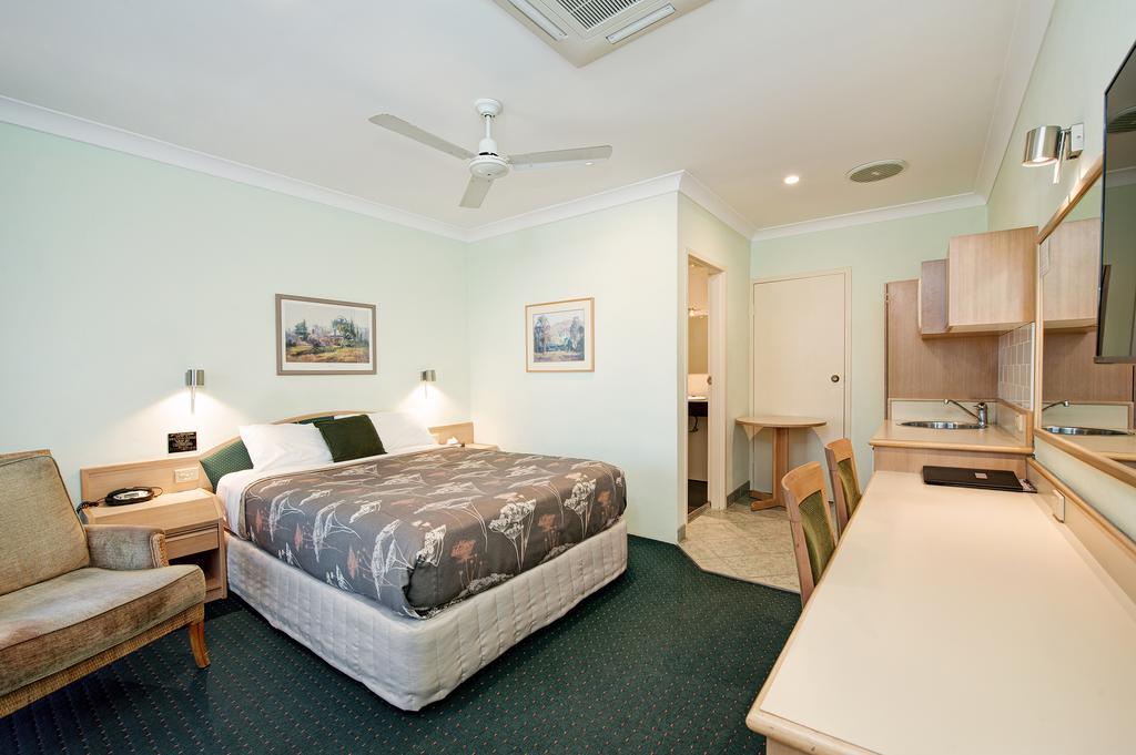 Colonial Terrace Motor Inn Raymond Terrace Exteriér fotografie